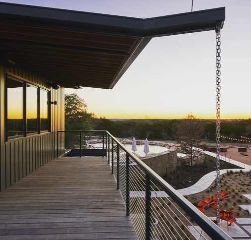 Good morning from our perch on the lookout deck in Driftwood, Texas! Built by @foursquarebuilders in the