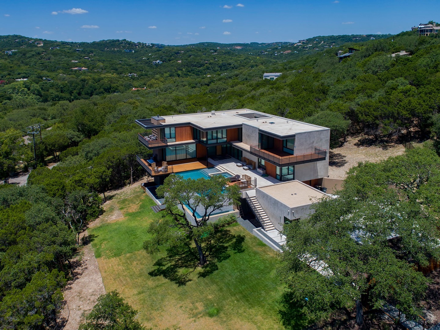 Hill country views with that gorgeous modern vibe.