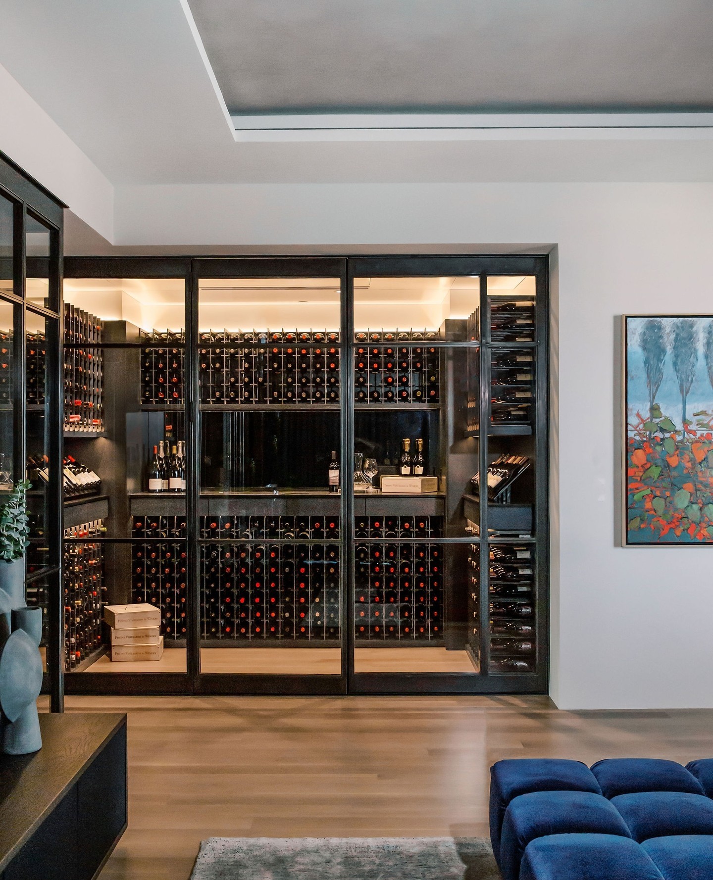 Raise a glass to your inner connoisseur! 🥂 If you've ever dreamed of having a breathtaking wine cellar, we've got the inspiration you need.⁠
⁠
⁠@urbanspaceinteriors⁠
⁠