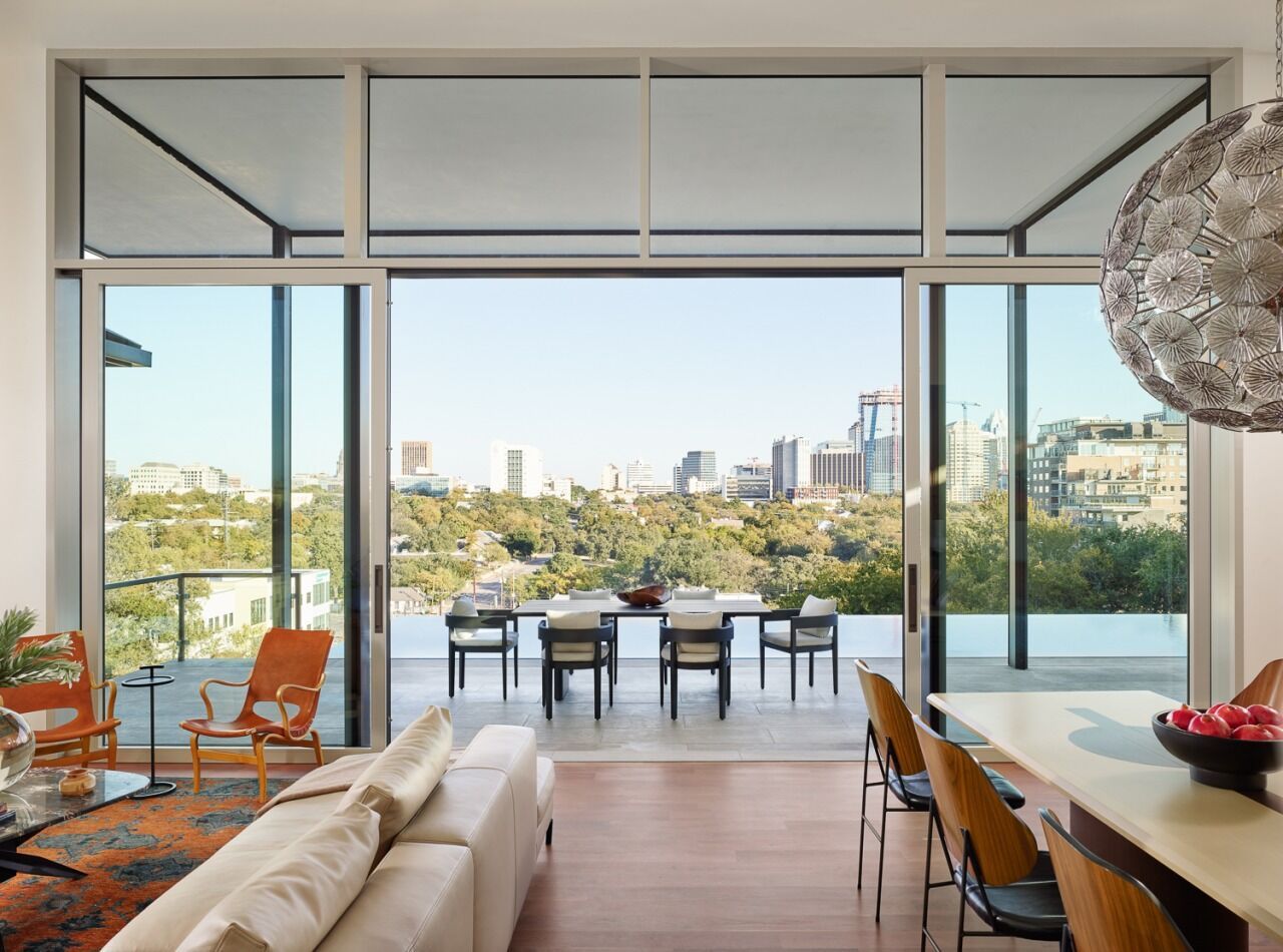 Old meets new in Castle Hill. Our renovation respects this home's past while creating bright, open spaces that showcase Austin's evolving skyline.

Architect: @laruearchitects